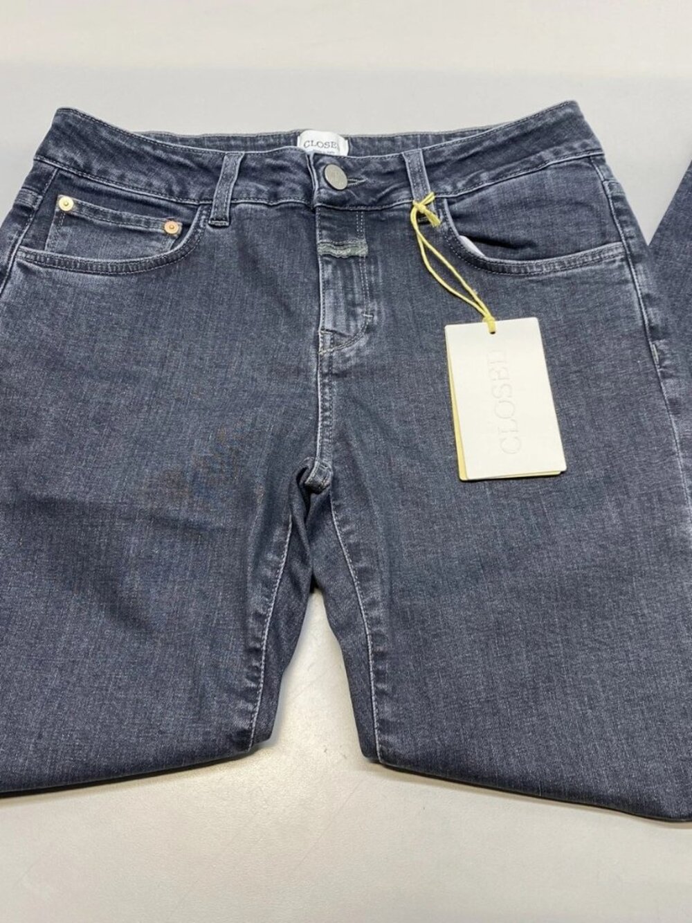 Closed Women’s Baker Skinny Jeans Size 29 Rain Gray Slight Distress